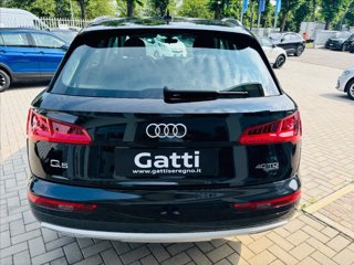 AUDI Q5 40 TDI quattro S tronic Business